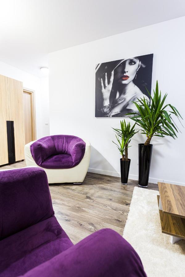 Unique Hotel Apartments Grand Residence Yaş Dış mekan fotoğraf