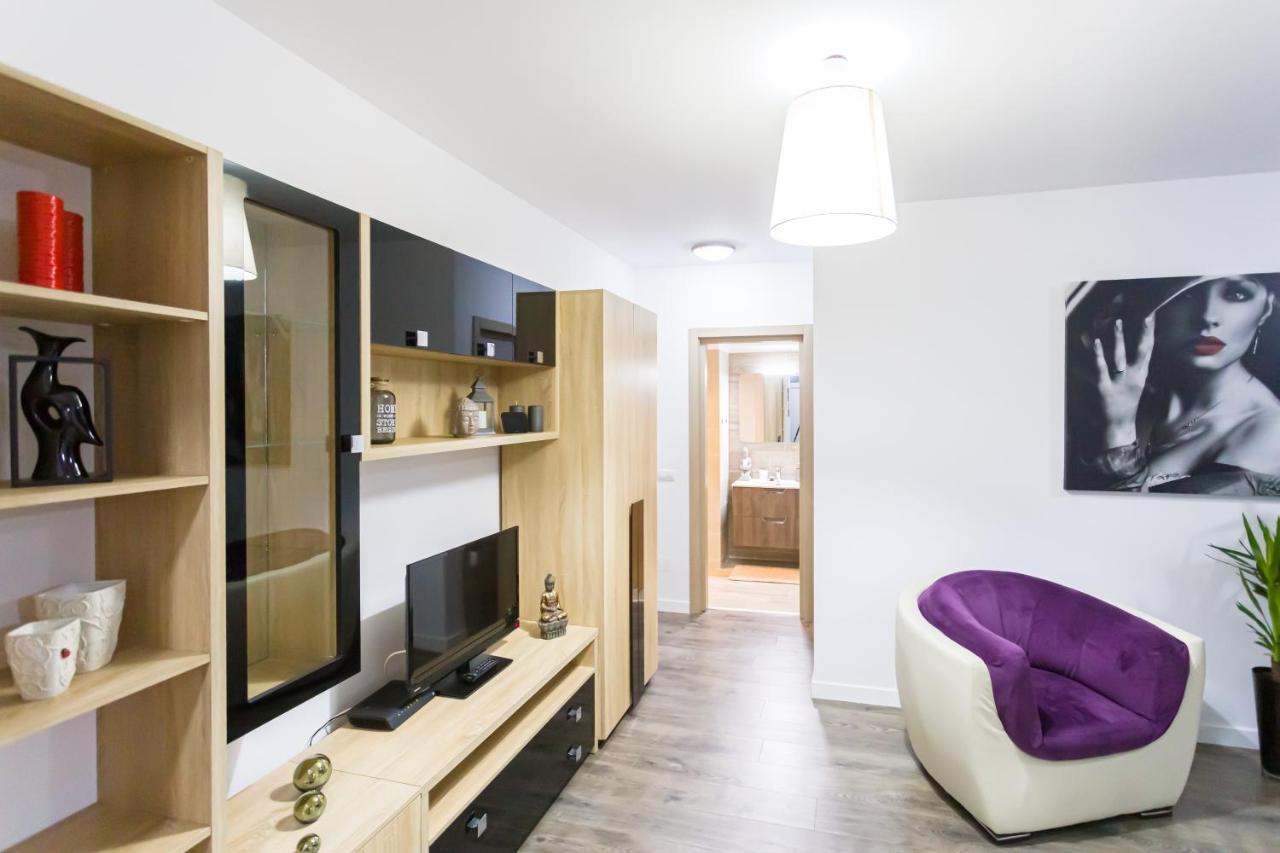 Unique Hotel Apartments Grand Residence Yaş Dış mekan fotoğraf